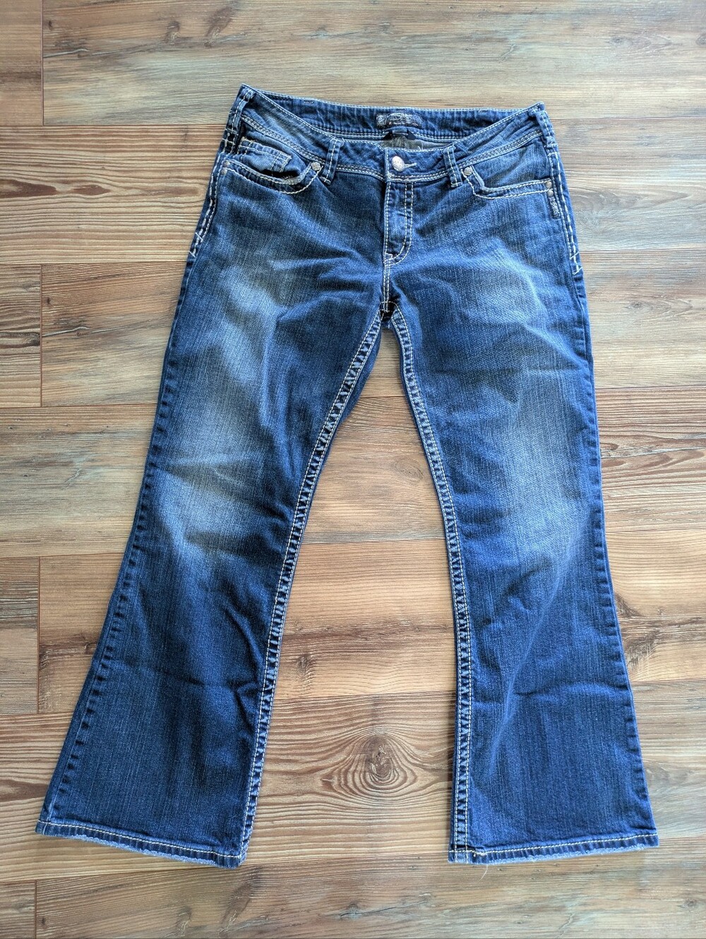 Silver Jeans Suki Western Glove Works Boot Cut Wide Leg Medium Wash Denim Jeans